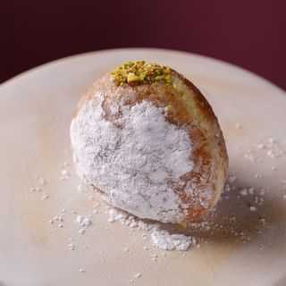 ფსტის დონატი