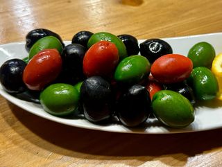 ზეთისხილის ასორტი