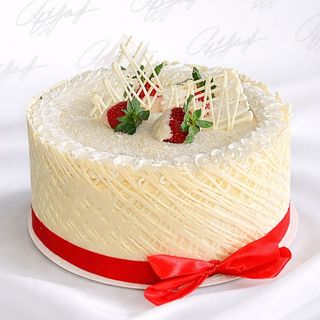 ტორტი -პრიმავერა მარწყვი და რაფაელო  12 ნაჭრიანი 