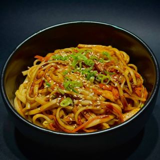 Udon with chicken and vegetables