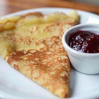 Crepe with strawberry jam