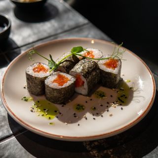 Maki Salmon