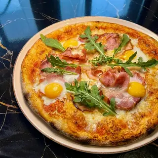 Pizza carbonara