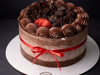 შოკოლადის ტორტი 12 ნაჭრიანი