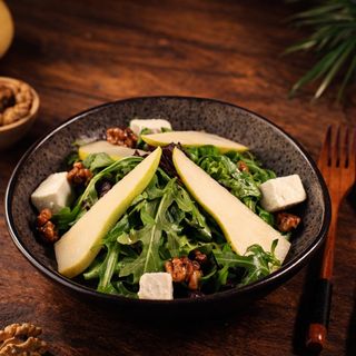 მსხლის სალათი