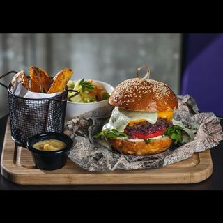 ბლუჩიზ ბურგერი