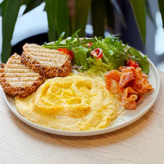 Omelette with bacon