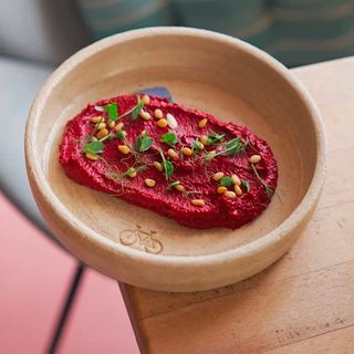Beetroot hummus