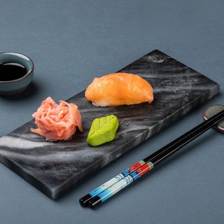 შებოლილი ორაგულის სუში 1ც