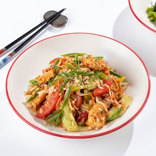 სალათი ქათმის ხორცით