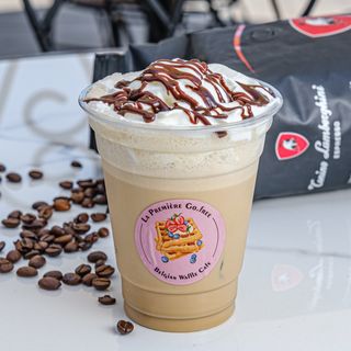 ცივი ყავა ნაყინით