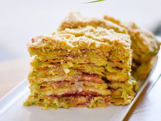 Napoleon pistachio raspberry