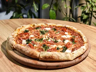 Pizza with feta and spinach