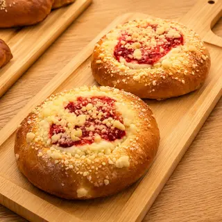Strawberry bun