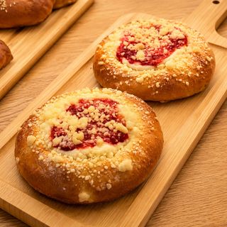 Strawberry bun