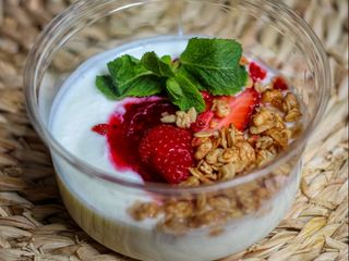 Yogurt with granola