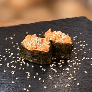 Salmon gunkan