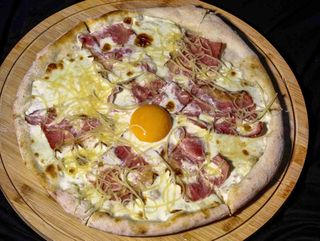 Pizza Carbonara