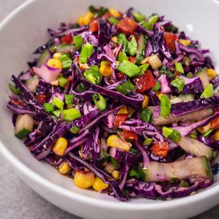 Red cabbage salad VEGAN