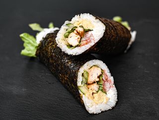 Tori tamago roll