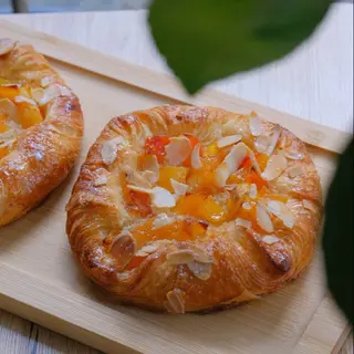 Peach puff pastry