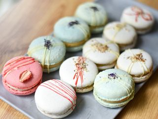 Macaroon strawberry coconut