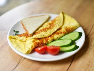 Omelette ham and cheese