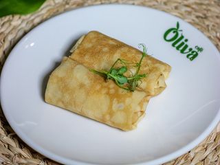 Crepes with ham and cheese