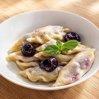 Dumplings with sweet cherries