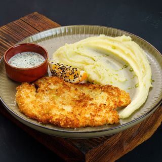 Schnitzel with potatoes