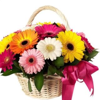 კალათის კომპოზოცია ყვავილების მიქსით და ღვინით