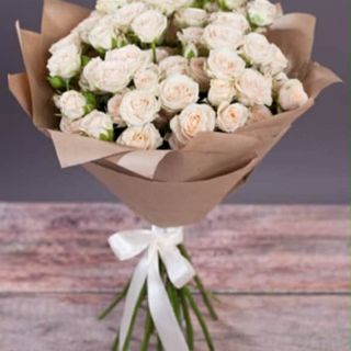 სპრეი ვარდების თაიგული