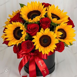 კომპოზიცია წითელი ვარდი და მზესუმზირები