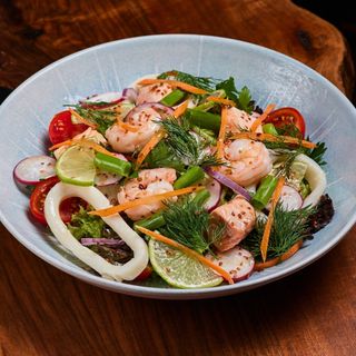 ზღვის პორდუქტების სალათი