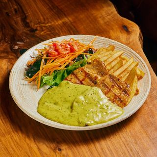 ქათამი კაფე დე პარის სოუსით