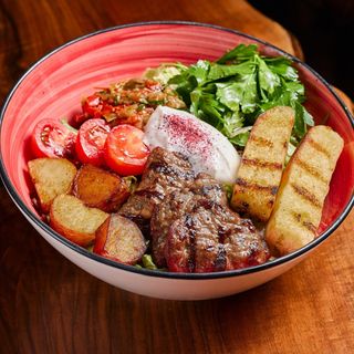 საქონლის ხორცის ბურთების ჯამი