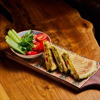 ყველიანი ტოსტი