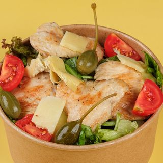 ქათმის სალათი არტიშოკით