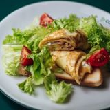 ომლეტი ყველით და ბეკონით