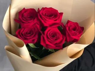 წითელი ვარდები 5 ც
