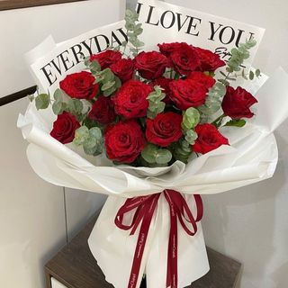 წითელი  ვარდების თაიგულ(15ც)