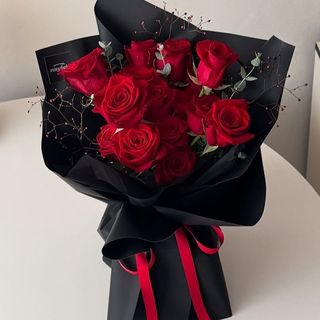 წითელი ვარდების თაიგული (10ც)