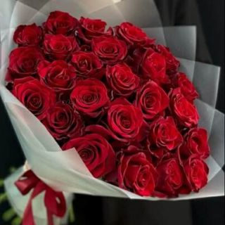 წითელი ვარდების თაიგული (25ც)