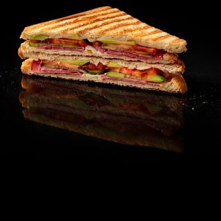 სენდვიჩი  ლორი