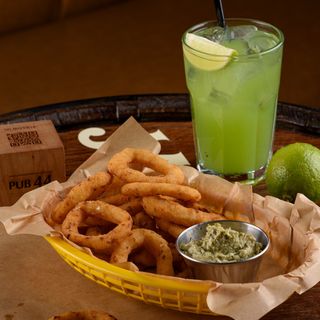 ხახვის რგოლები ტარტარის სოუსით