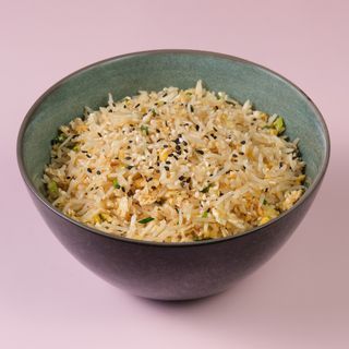 შემწვარი ბრინჯი კვერცხით