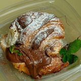 კრუასანი და ნუტელა