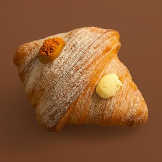 ლოტუს ვანილა კრუასანი