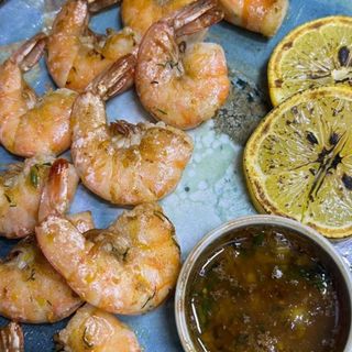 Shrimp fried in soy garlic sauce 20 pieces