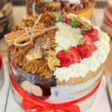 შერეული ტორტი ხილით და ნიგვზით 8-9 ნაჭერი